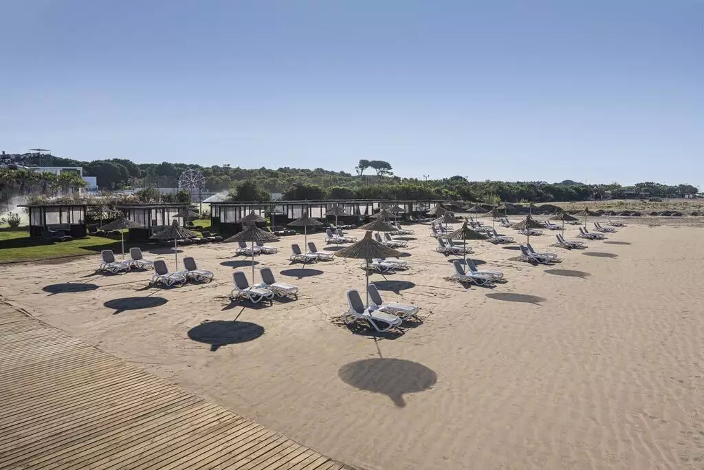 وویاژ بلک آنتالیا