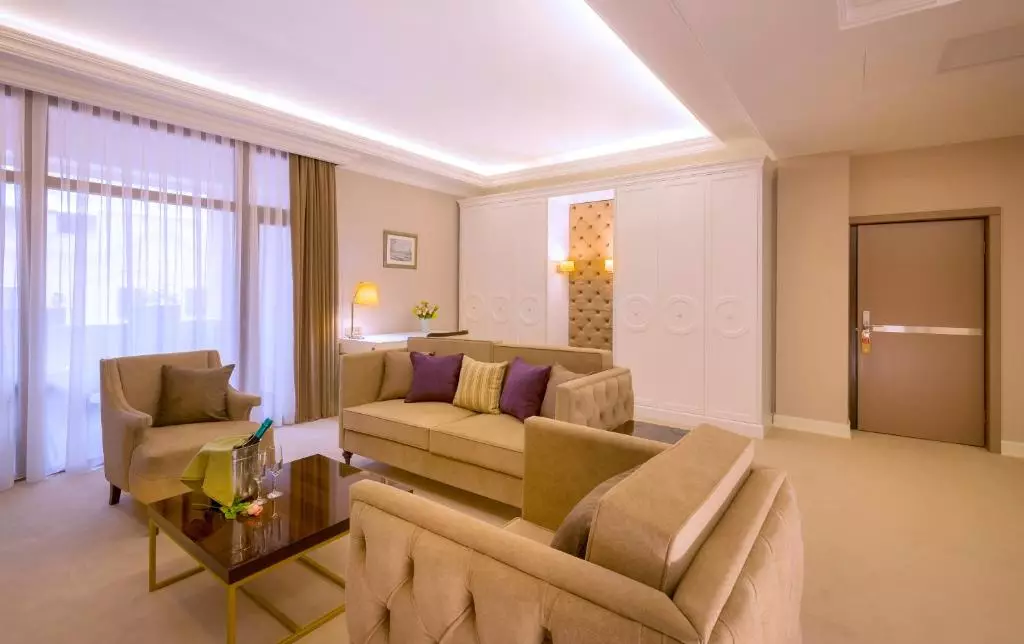 پاریس ایروان