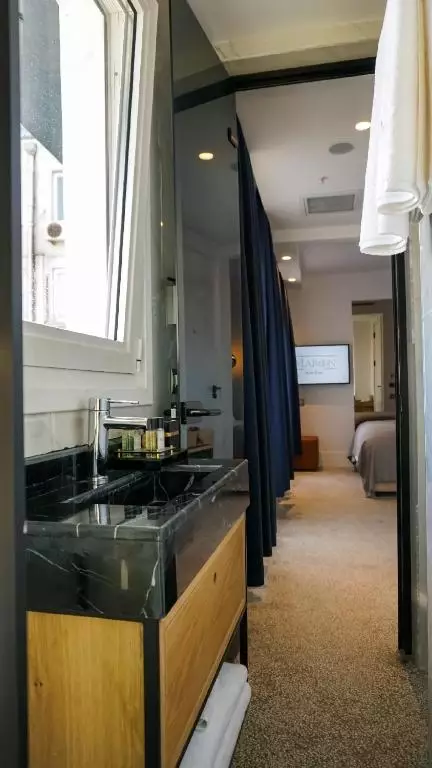 مارون توم توم استانبول