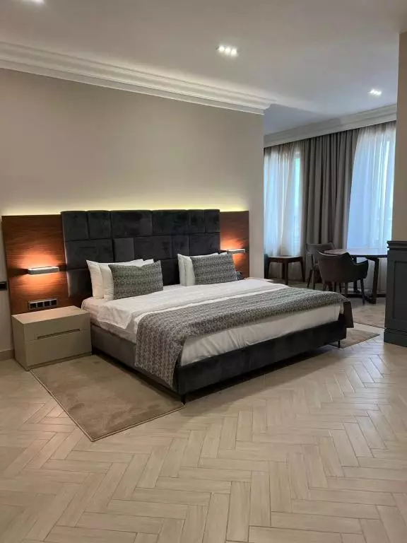 پلازا ویکتوریا ایروان