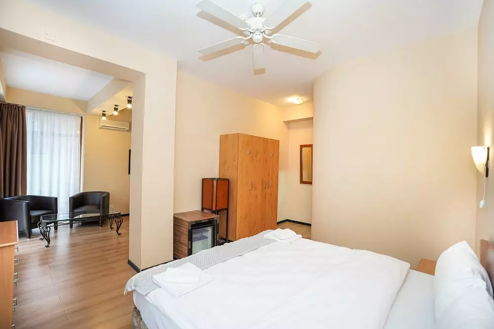 آندزا تفلیس