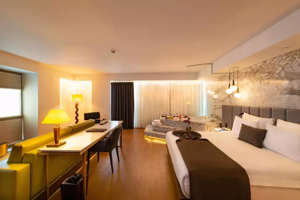 کراتون شیشلی استانبول