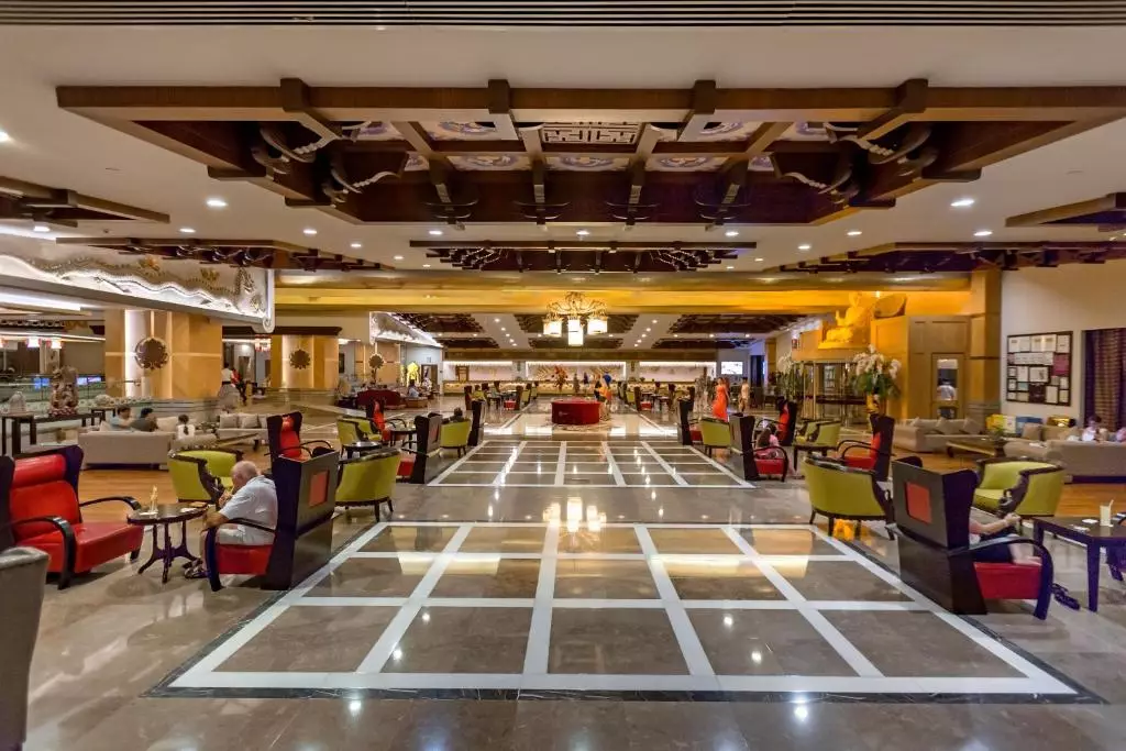 رویال دراگون آلانیا