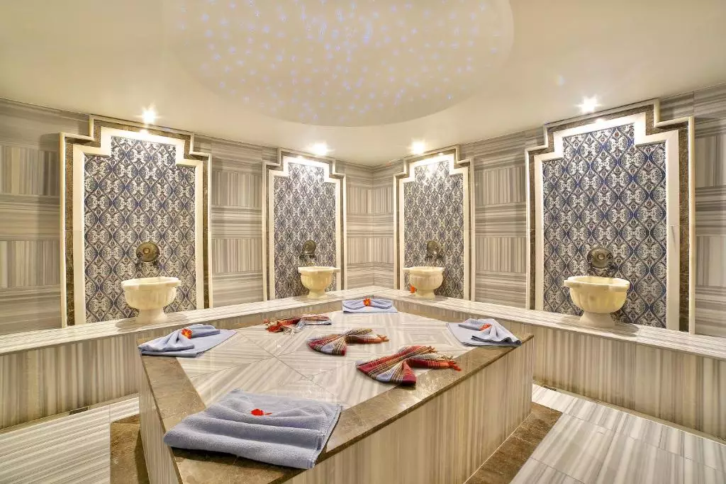 فور ساید تکسیم لیون استانبول