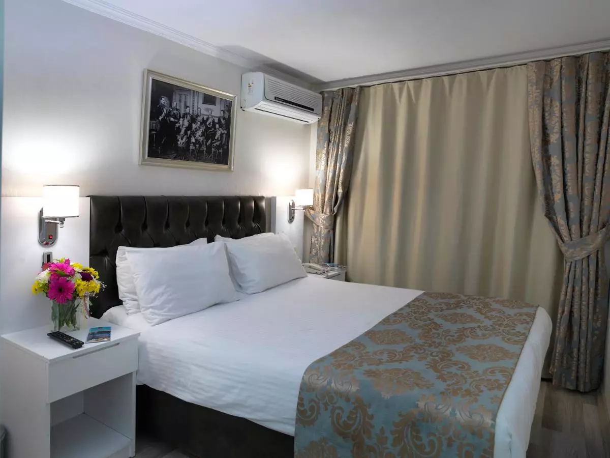 مونارچ استانبول