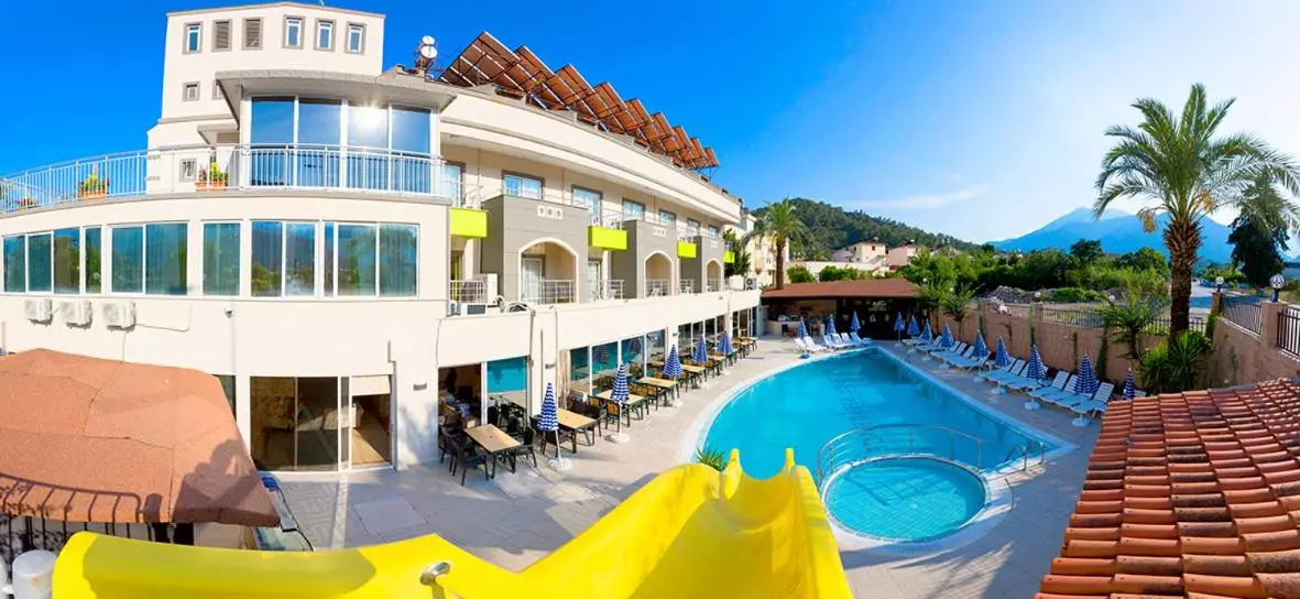 ریچ ملیسا آنتالیا