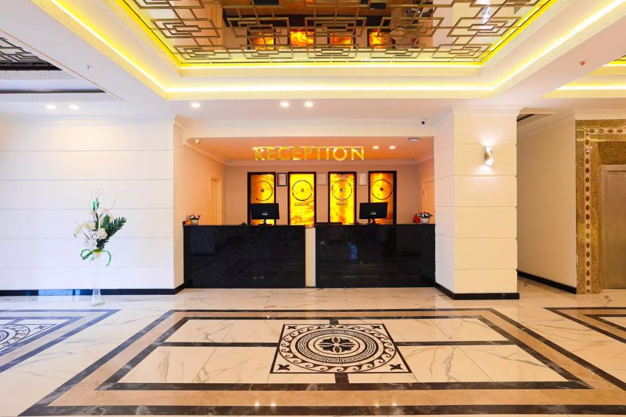 کریستال لند آو پارادایس