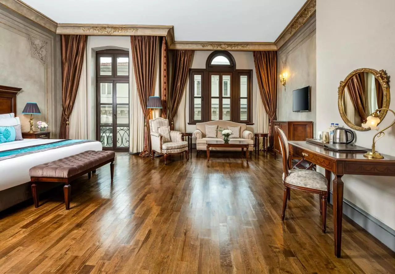 پلازو دونیزتی