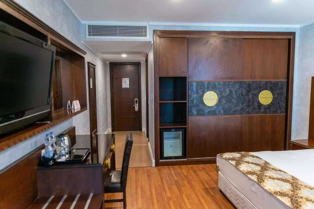 ارا پالاس باتومی