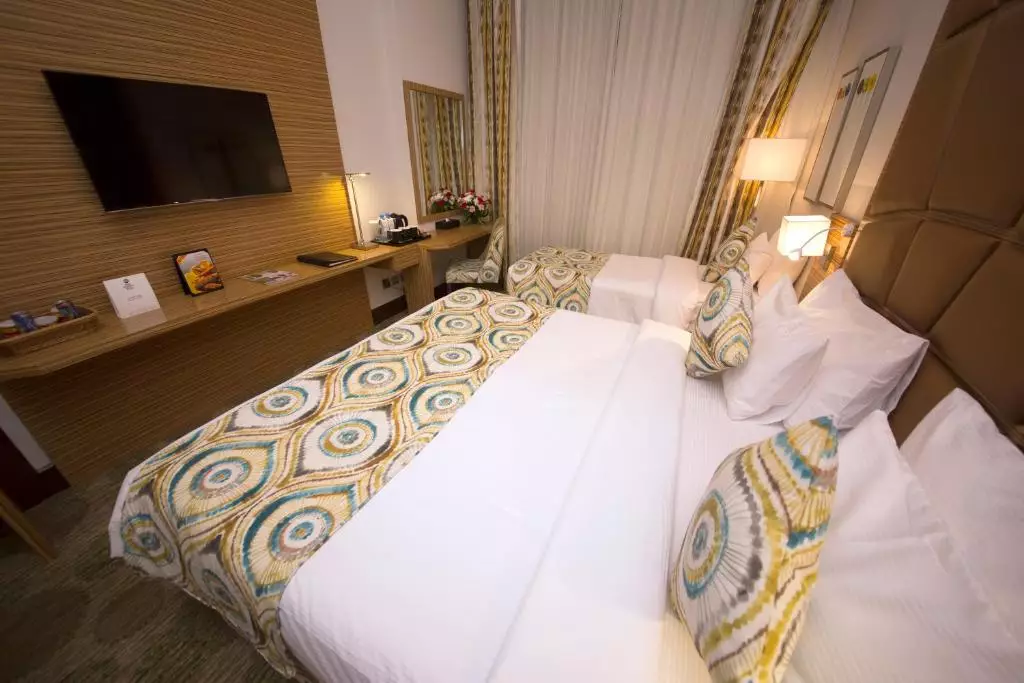 بست وسترن پلاس پیرل کریک دبی