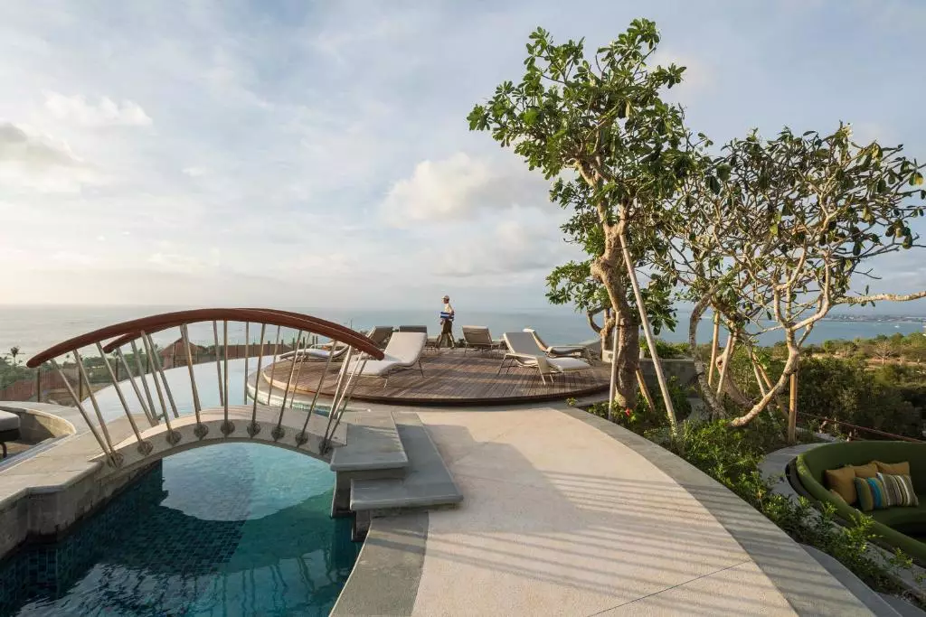 آیانا سگارا بالی