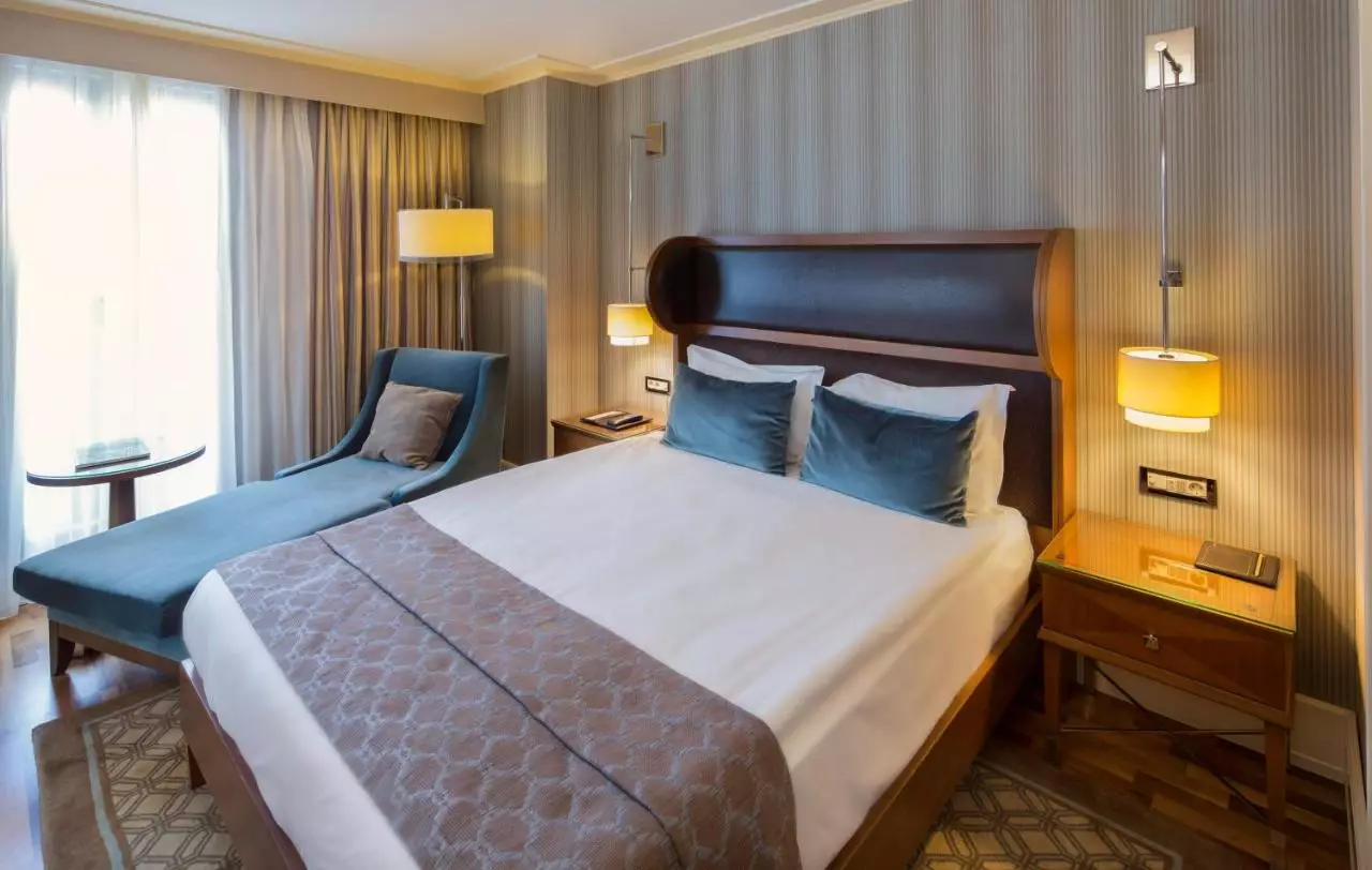 تایتانیک سیتی تکسیم استانبول