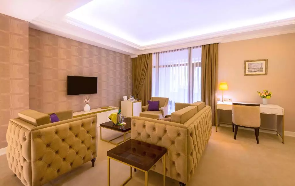 هتل پاریس ایروان