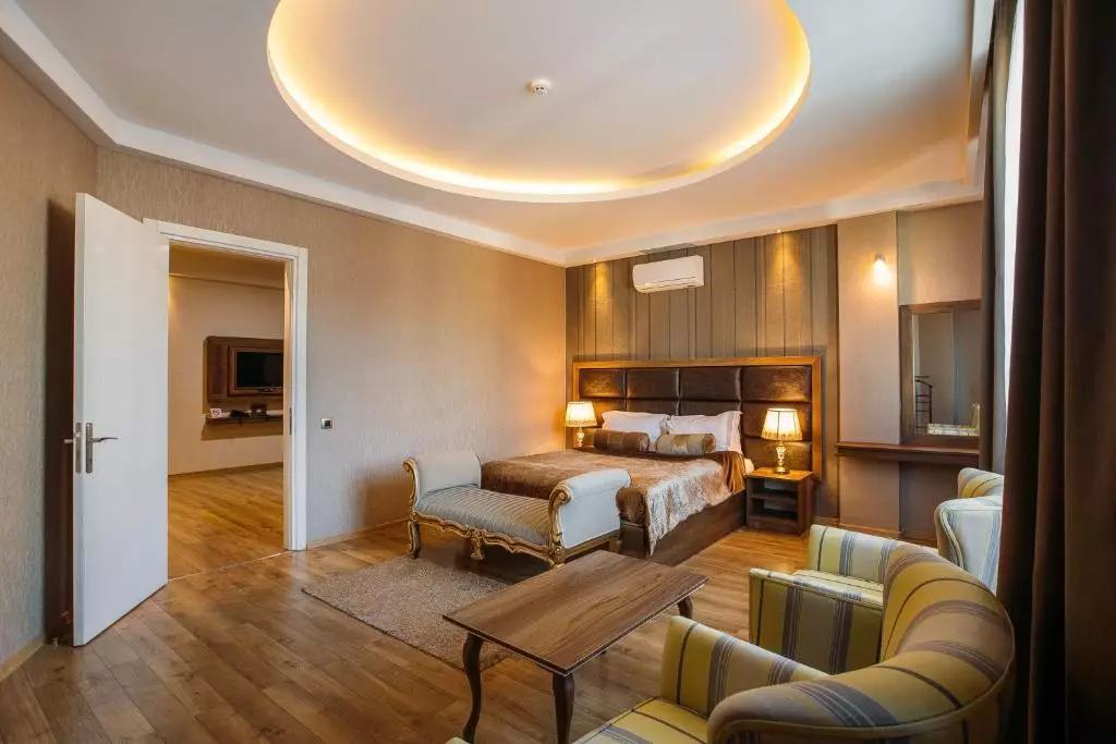 هتل گرین کویین تفلیس