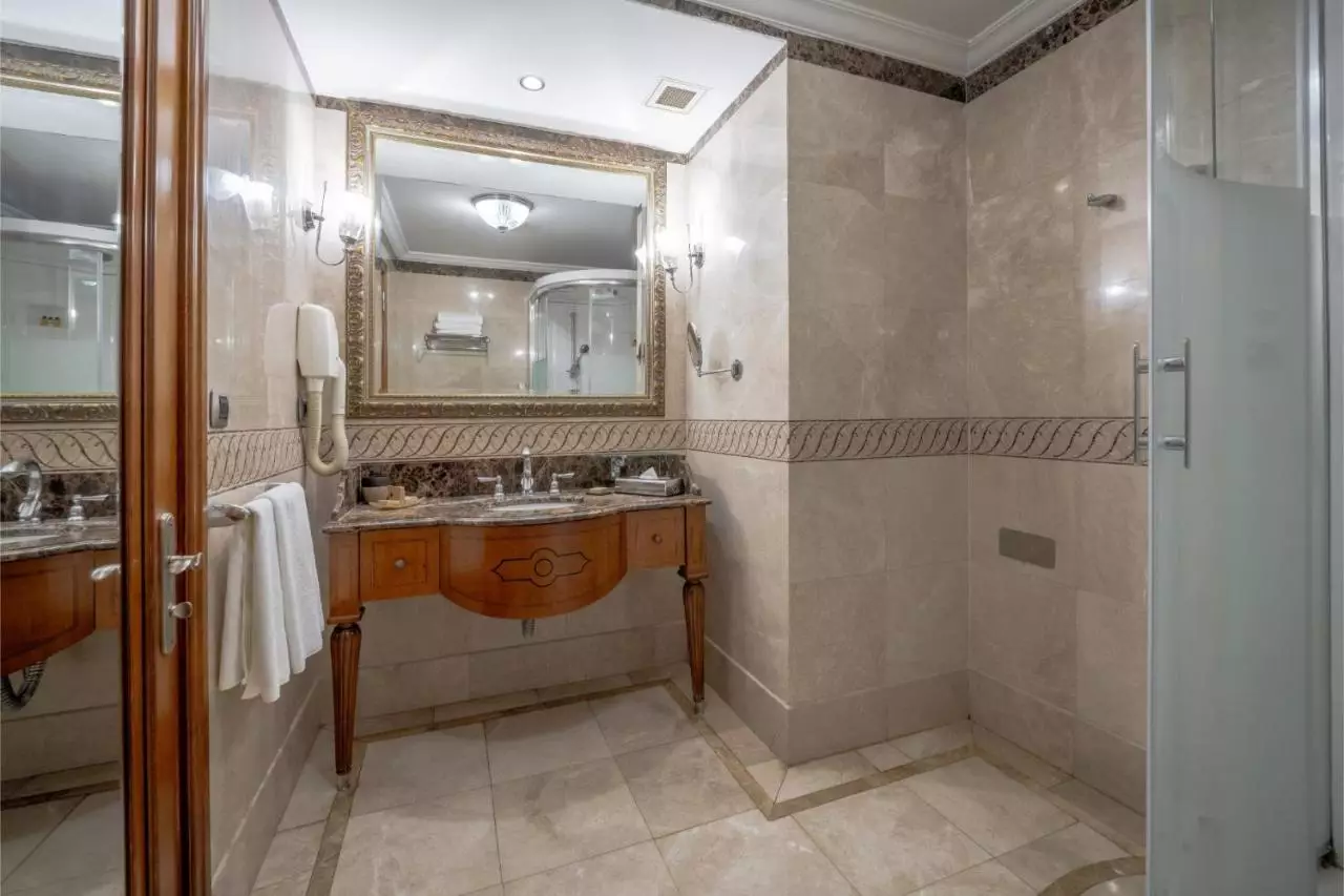 سنترال پالاس تکسیم استانبول