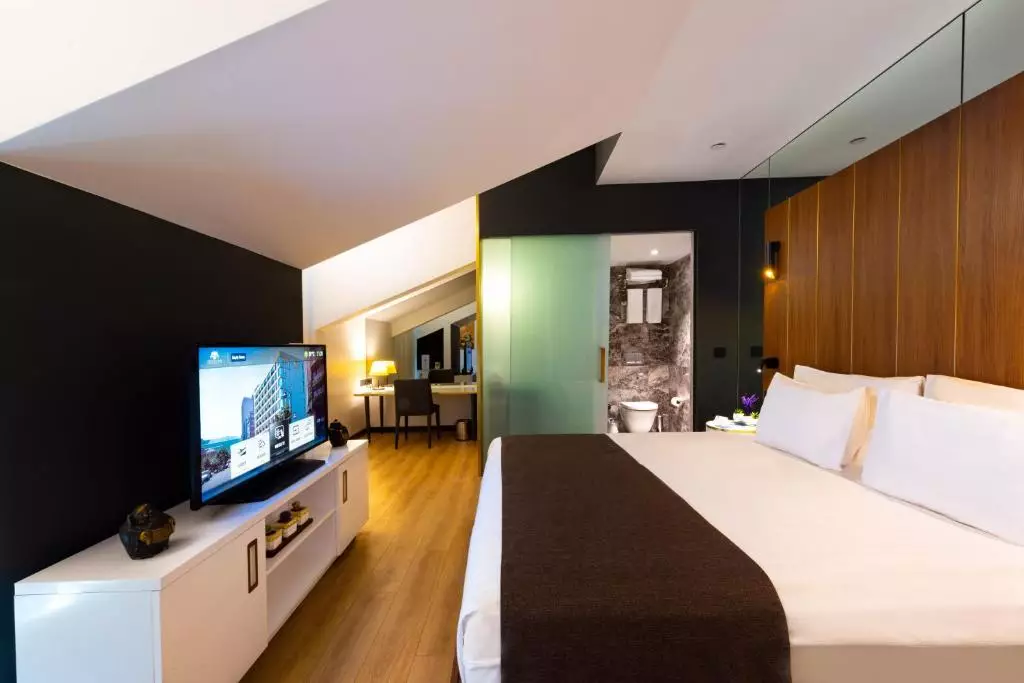 کراتون شیشلی استانبول