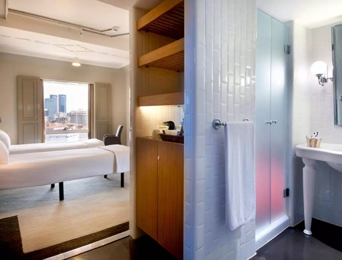 ستیا (مارمارا شیشلی)