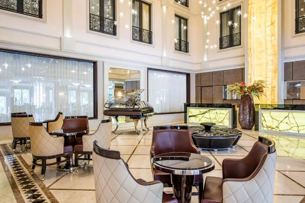 آمباسادور تفلیس