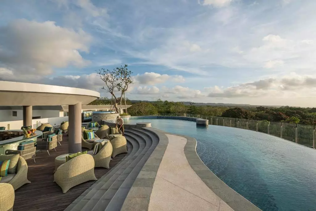 آیانا سگارا بالی