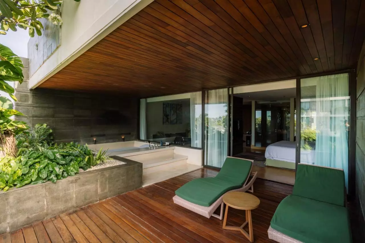 فور پوینت بای شراتون بالی سمینیاک