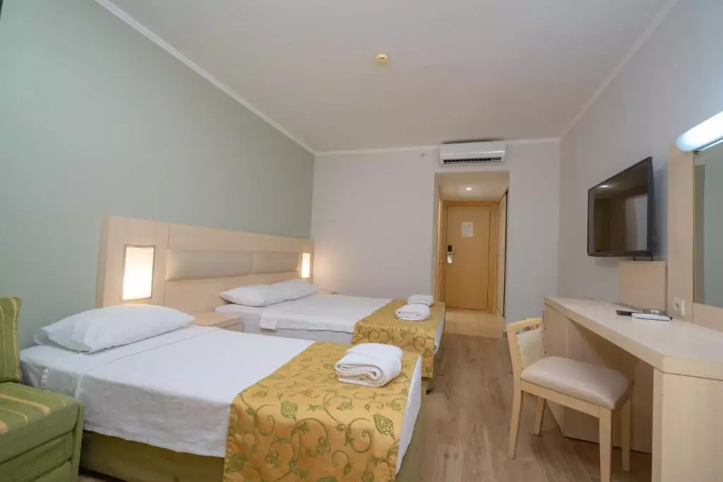 ام جی وایت لیلیوم آنتالیا