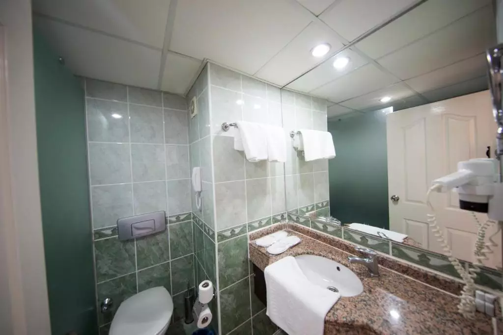 فرست کلس آلانیا