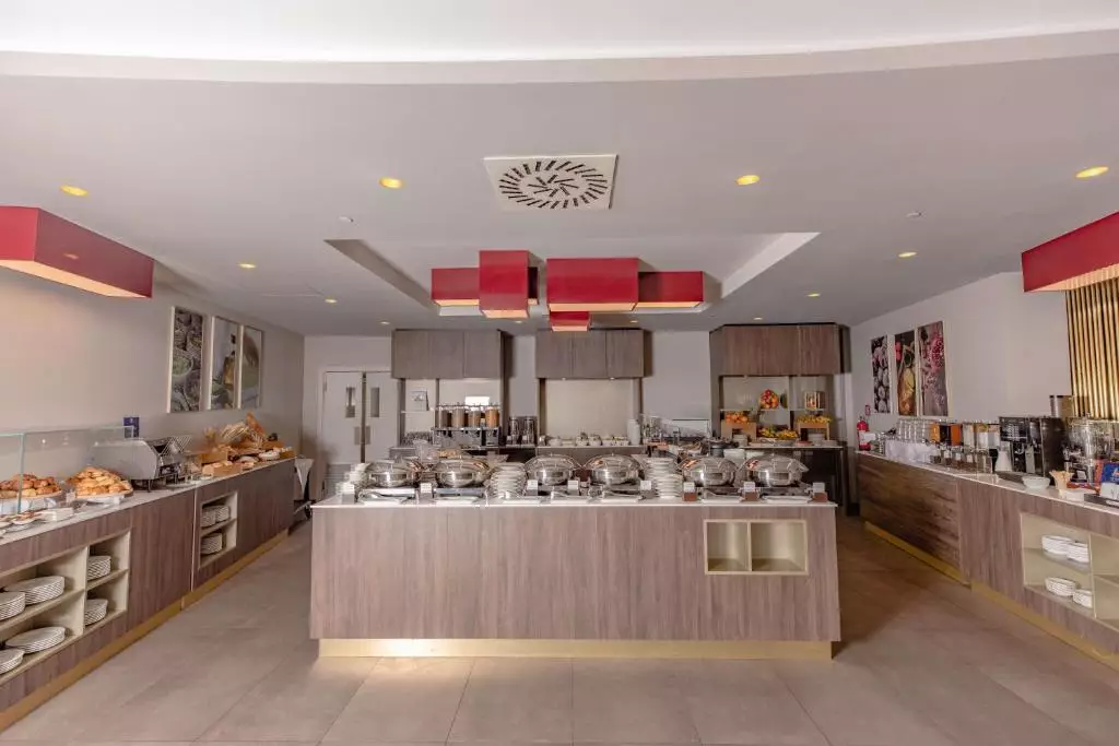 دابل تری بای هیلتون ایروان سیتی سنتر