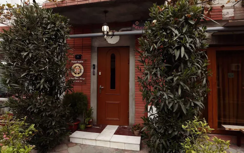 هتل ایساکا تفلیس