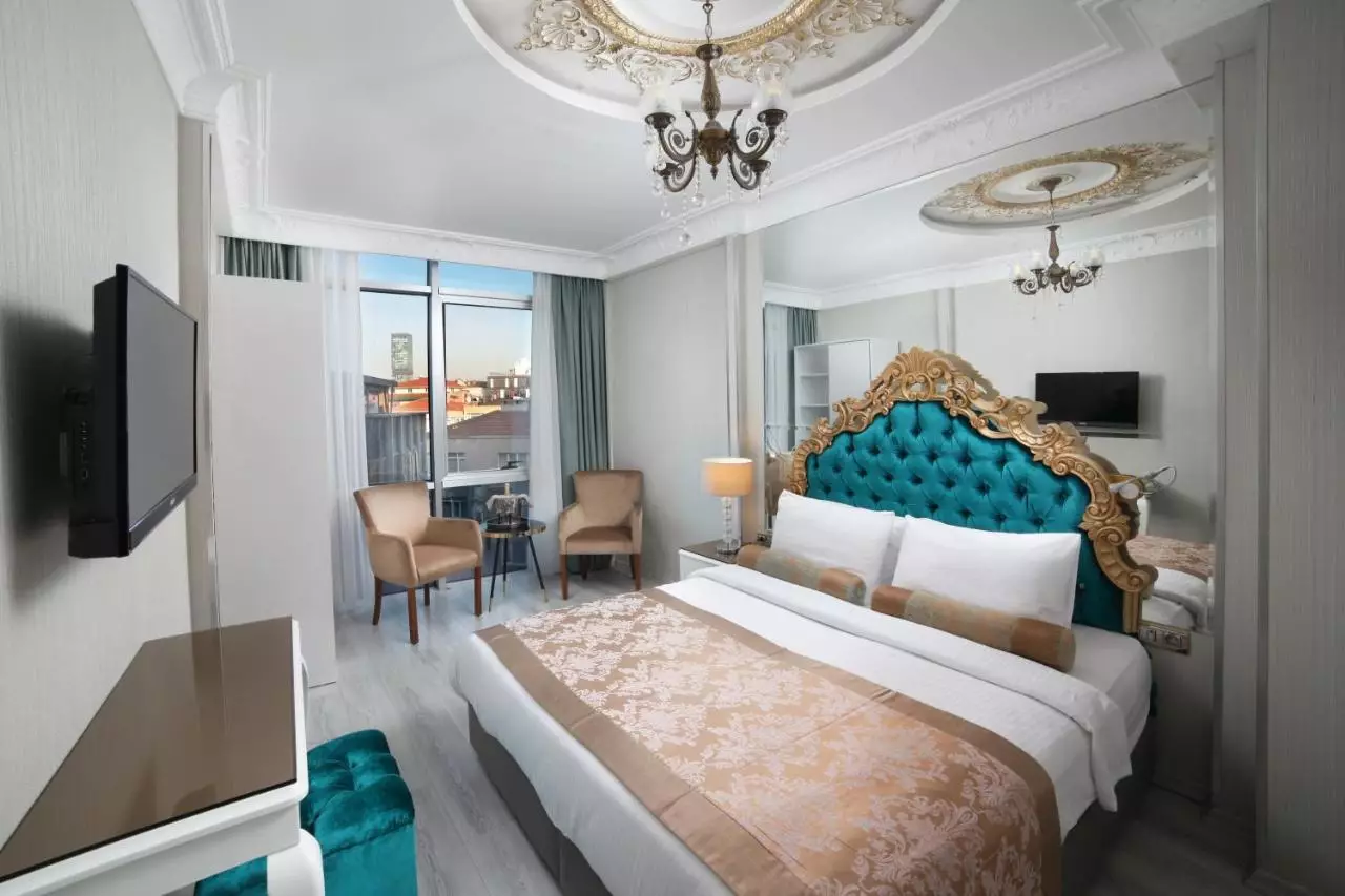 وایت مونارچ استانبول