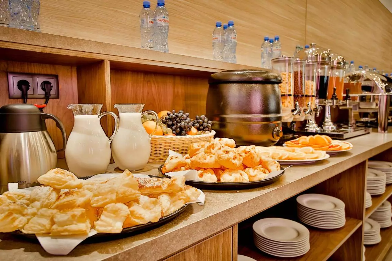 آمری پلازا تفلیس