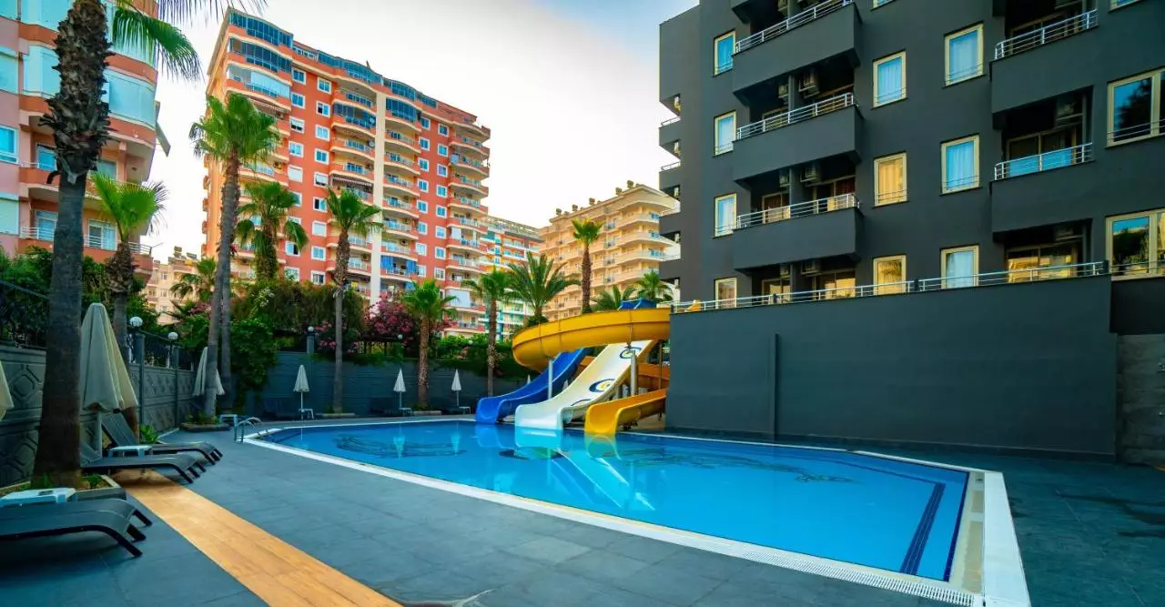 سنزا گرند سانتانا