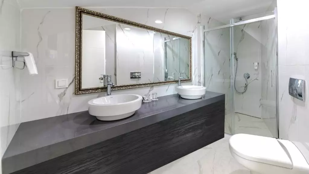 موتو پرمیوم و اسپا مارماریس