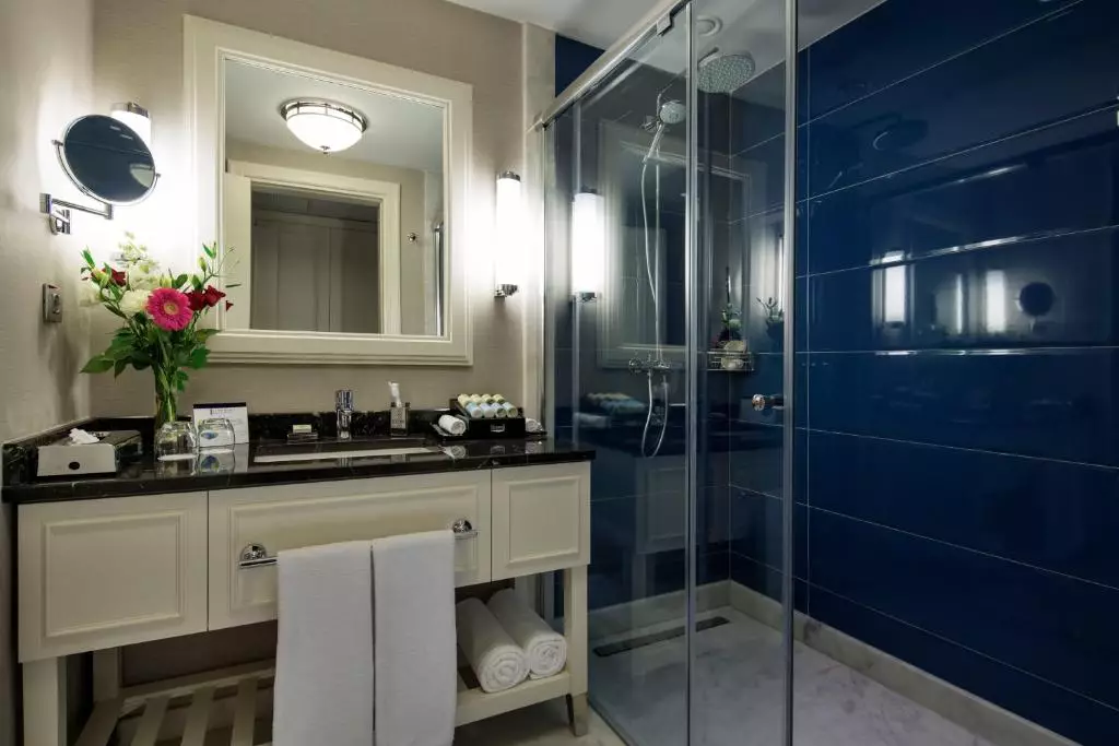 تایتانیک دولوکس بلک آنتالیا