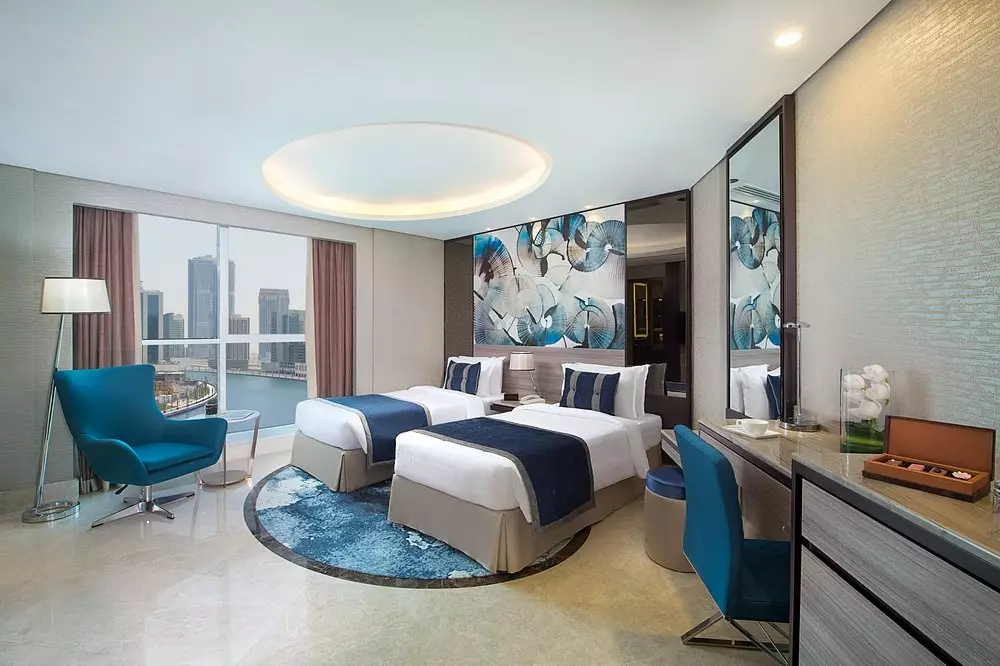 گلف کورت بیزینس بی دبی