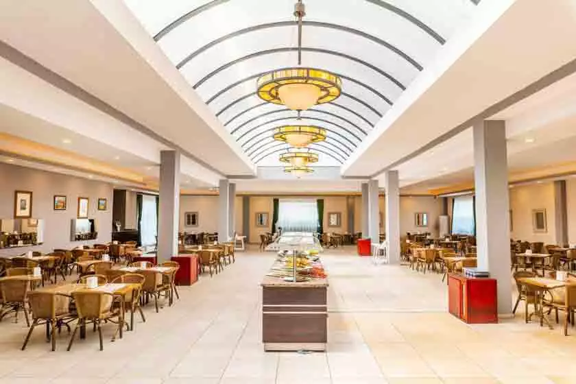 بل پوینت بیچ آنتالیا