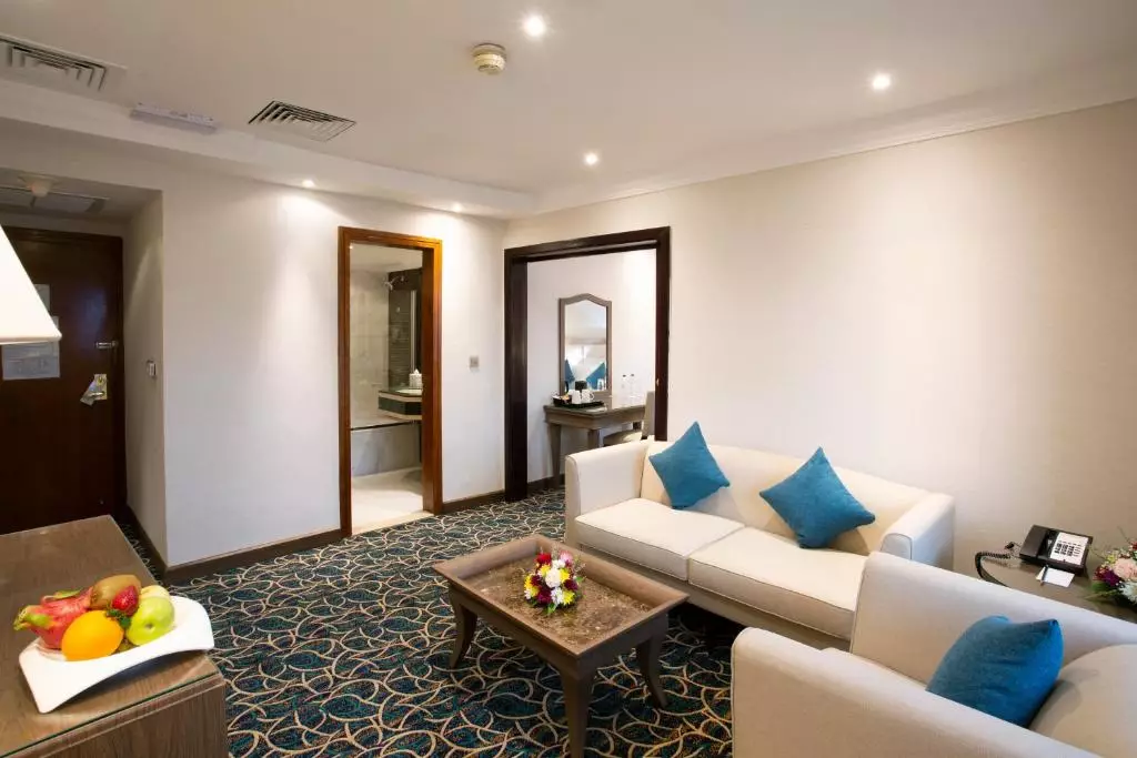 کارلتون تاور دبی