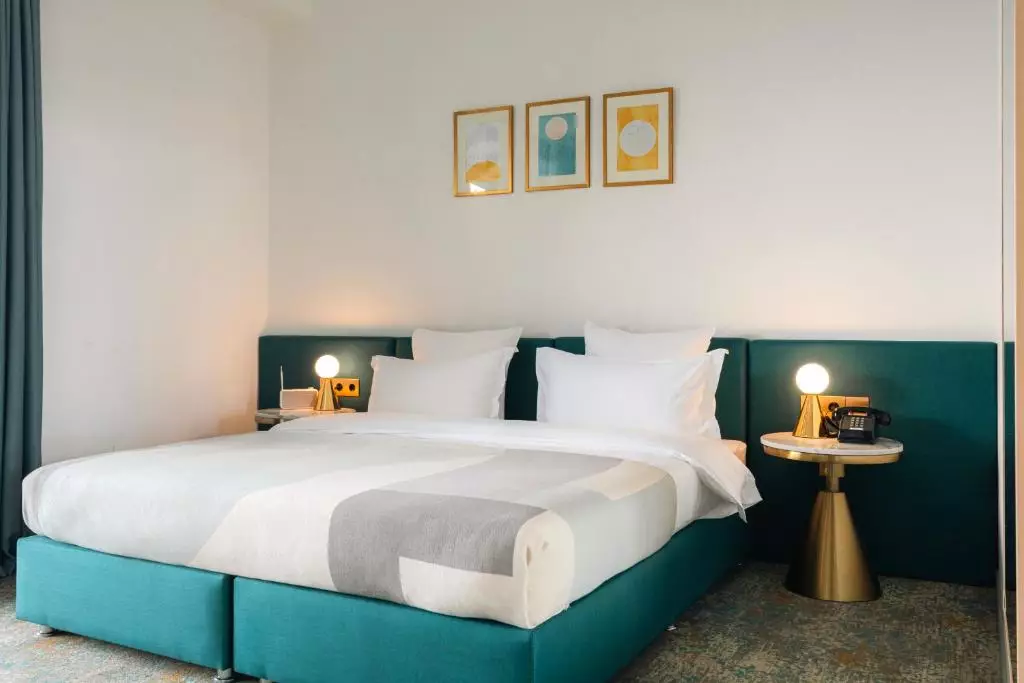 کاستر پلوکس تفلیس