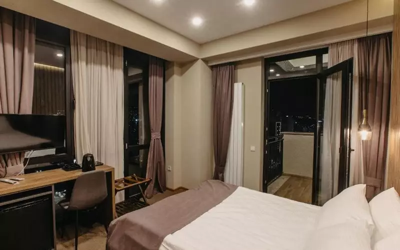 نواس بوتیک تفلیس