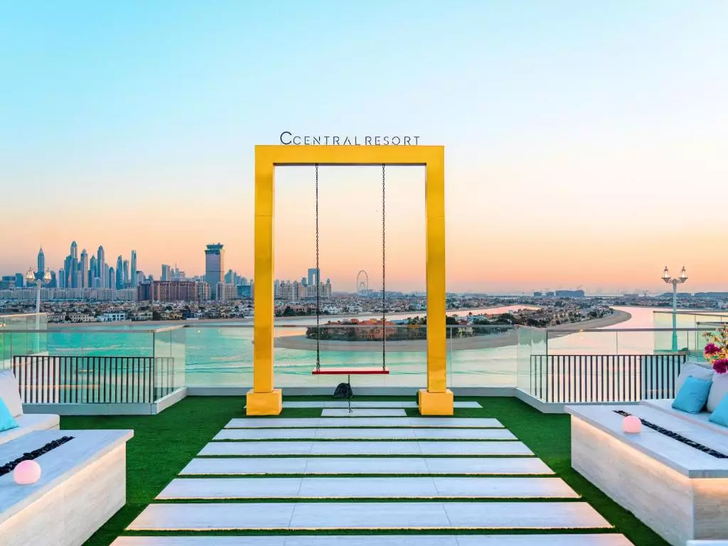 سی سنترال ریزورت دبی