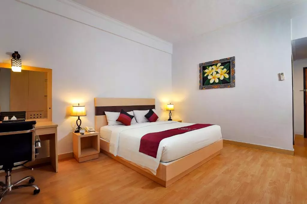 پوری سارون سمینیاک بالی