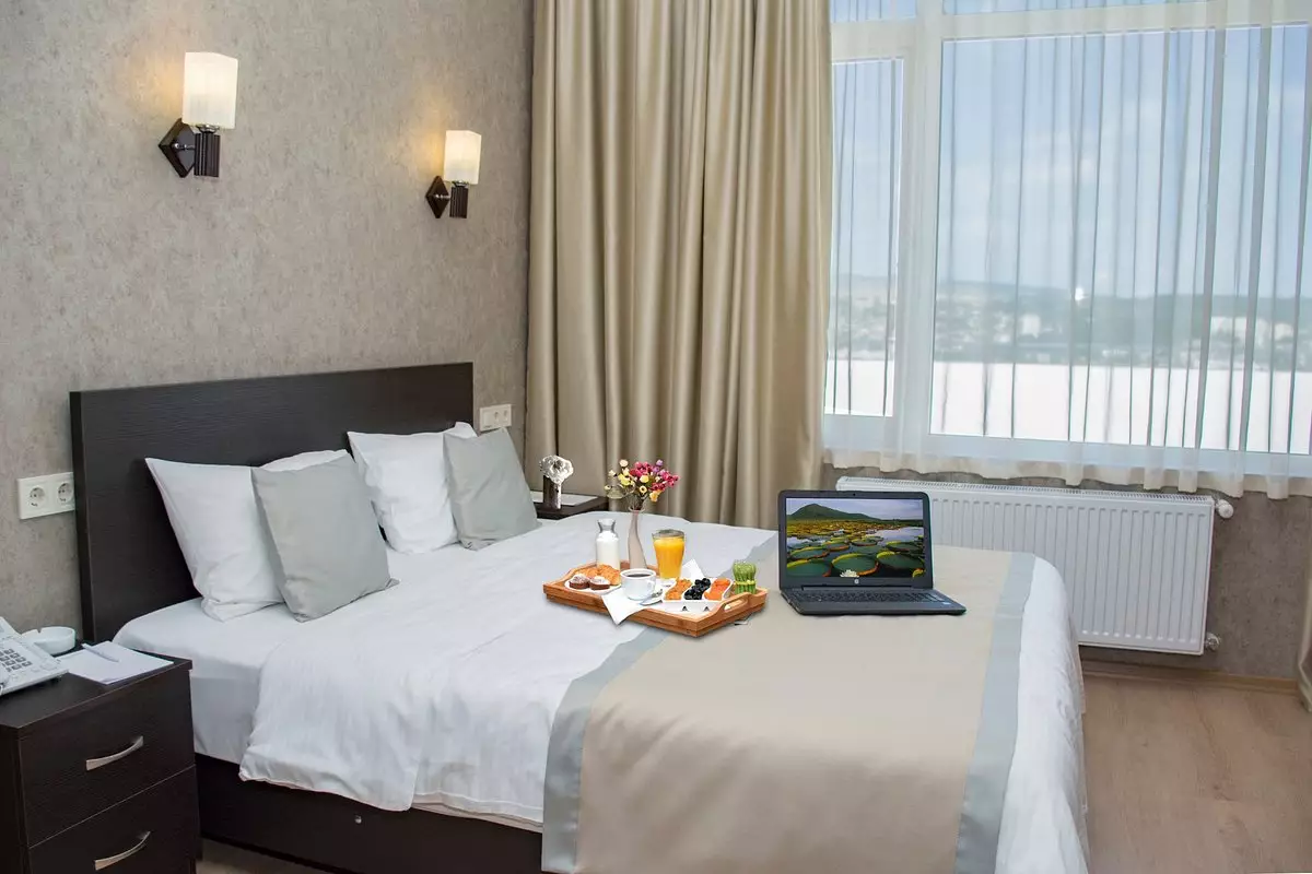 بست وسترن آرت تفلیس