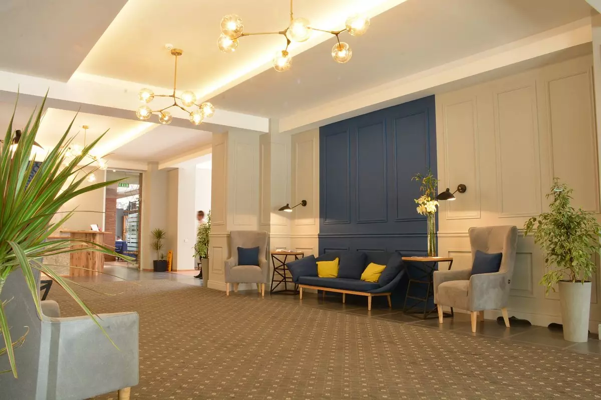 بست وسترن آرت تفلیس