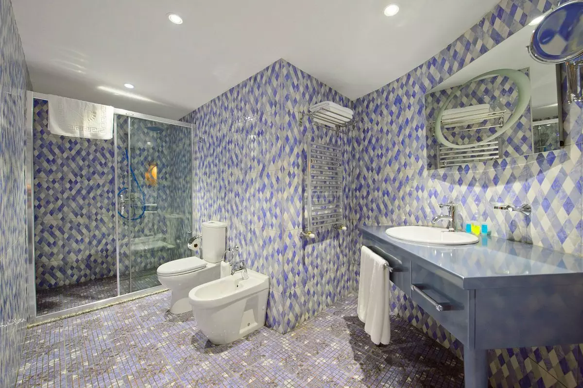 کاستلو مار باتومی