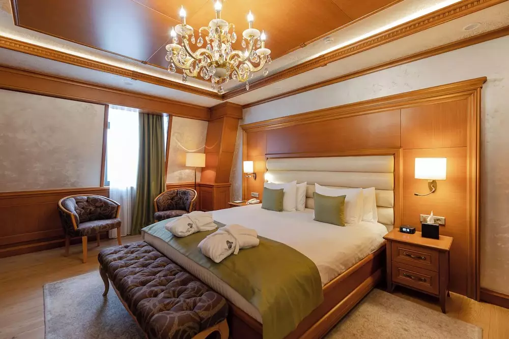 دیوان سوئیت باتومی