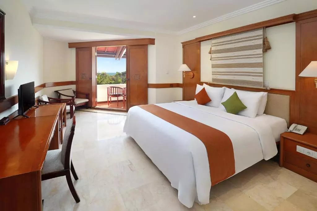 دیسکاوری کارتیکا پلازا کوتا بالی