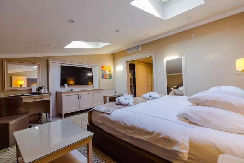 دیوان سوئیت باتومی