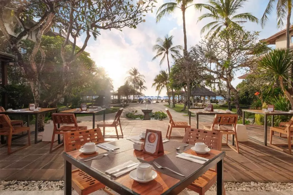 نیکو بالی بنوآ بیچ