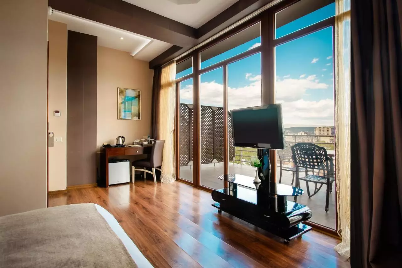 اوریون تفلیس