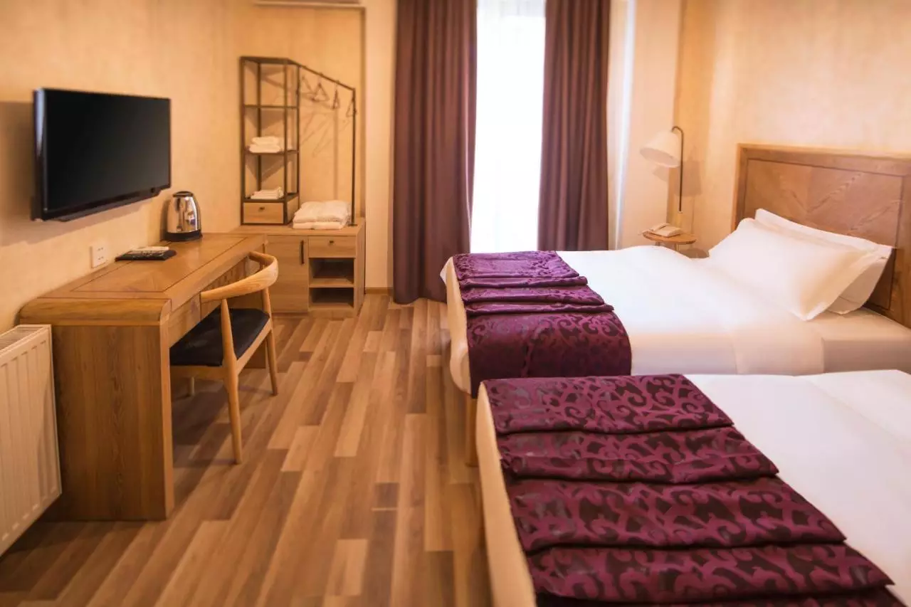 اورنامنت بوتیک تفلیس