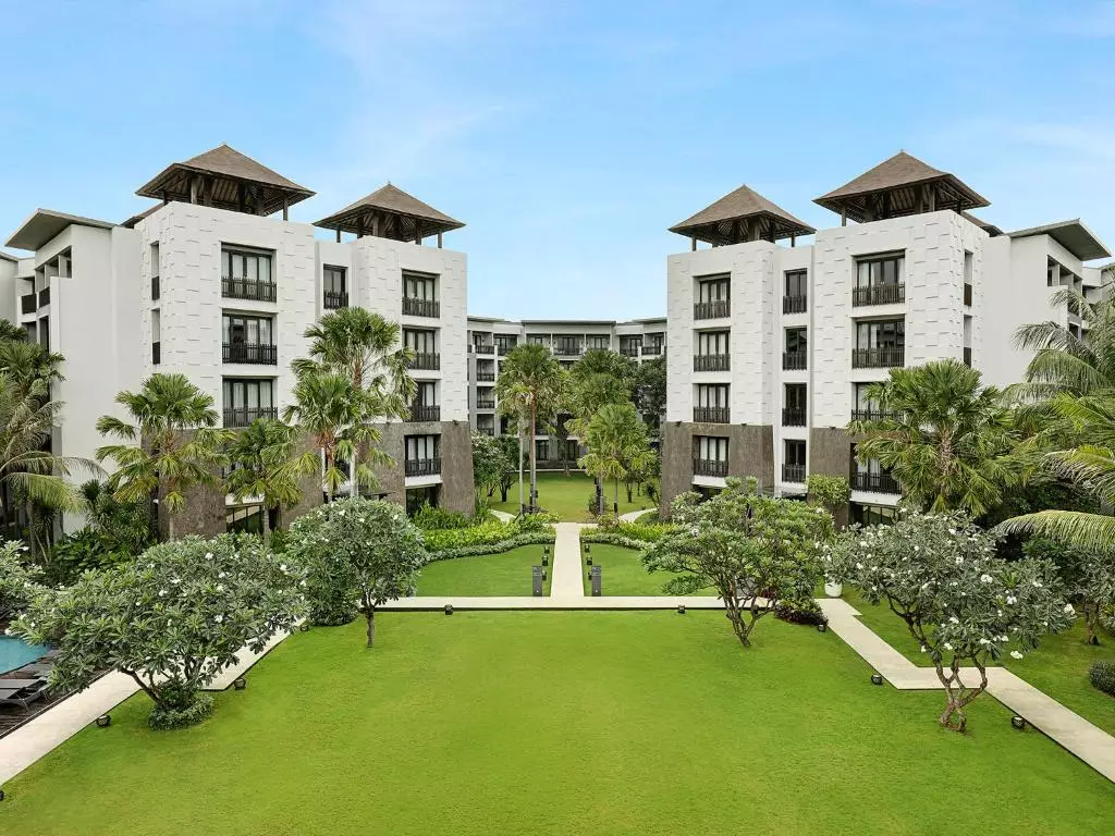 هتل پولمن بالی لگیان بیچ